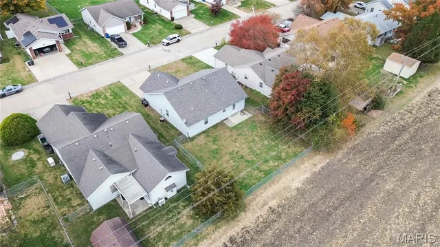 $219,900 | 428 Pheasant Lane, Moro, IL 62067