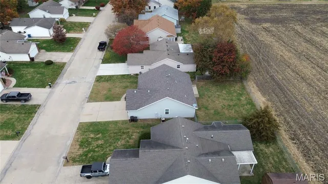 $219,900 | 428 Pheasant Lane, Moro, IL 62067