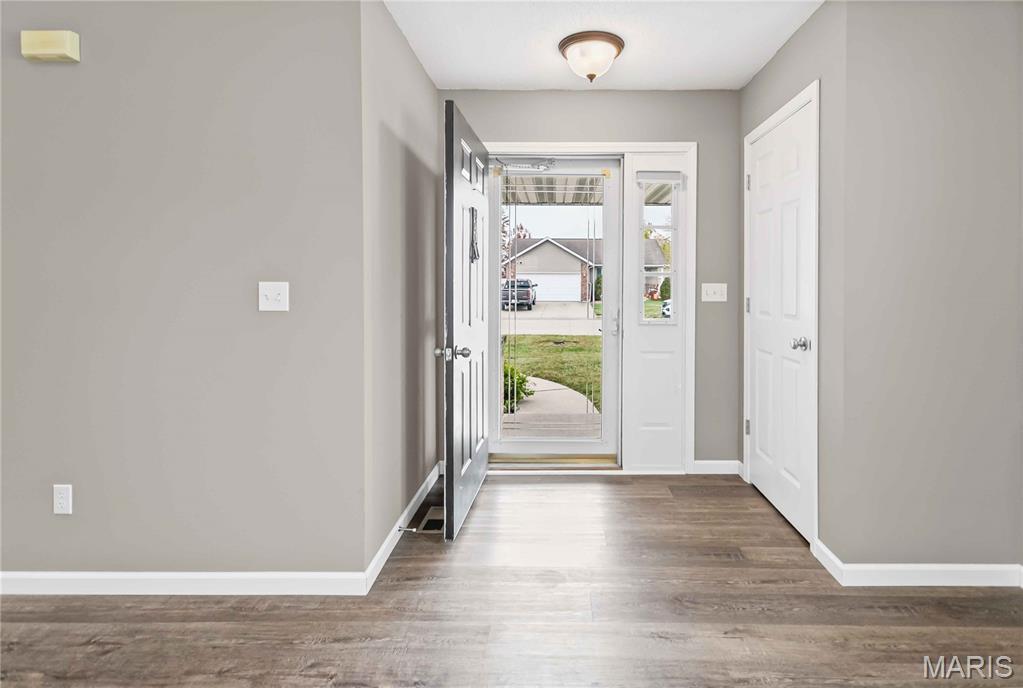 428 Pheasant Lane Moro, IL 62067 - Photo 8 of 59