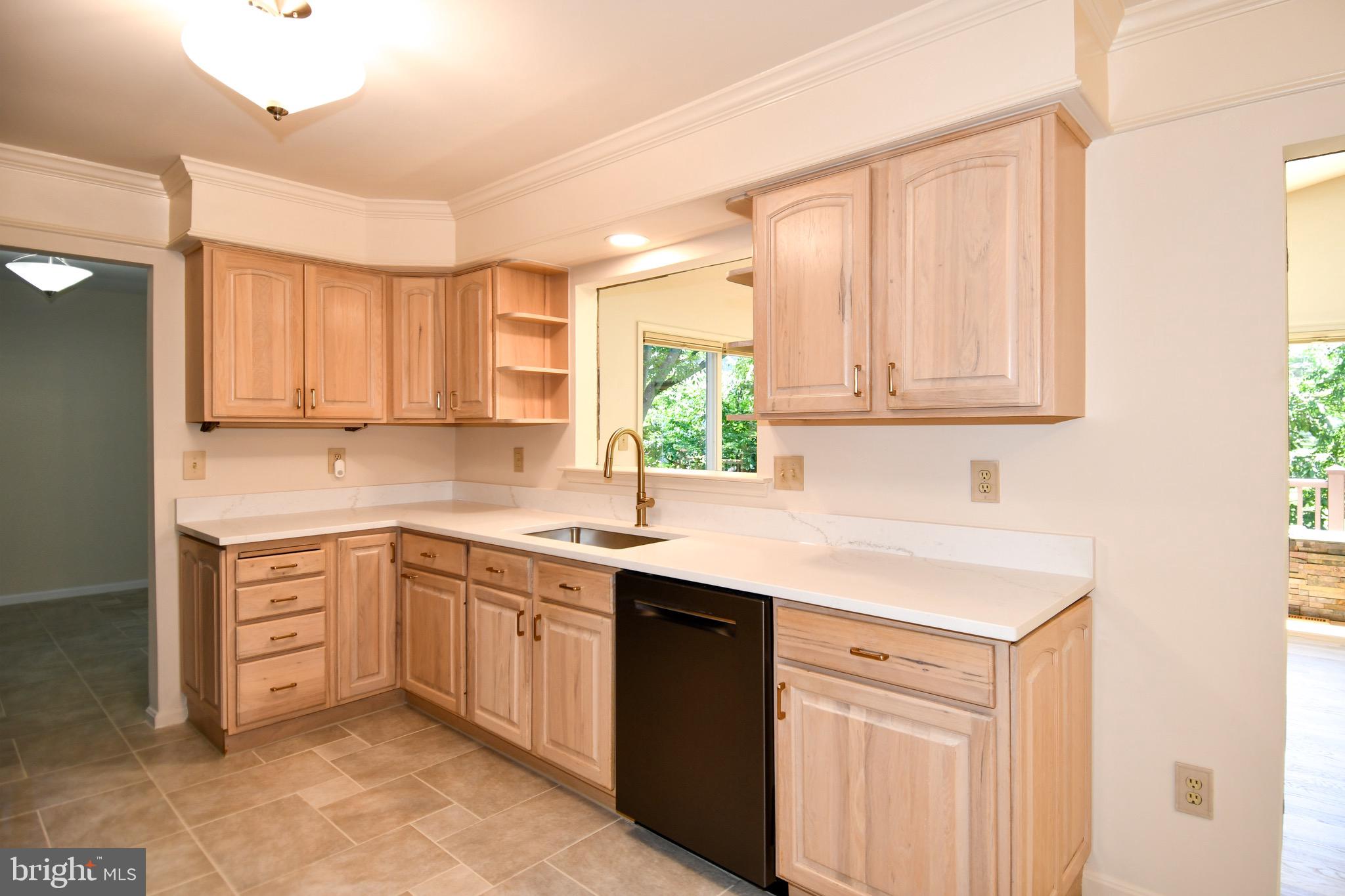11061 Tottenham Lane Reston, VA 20194 - Photo 20 of 89