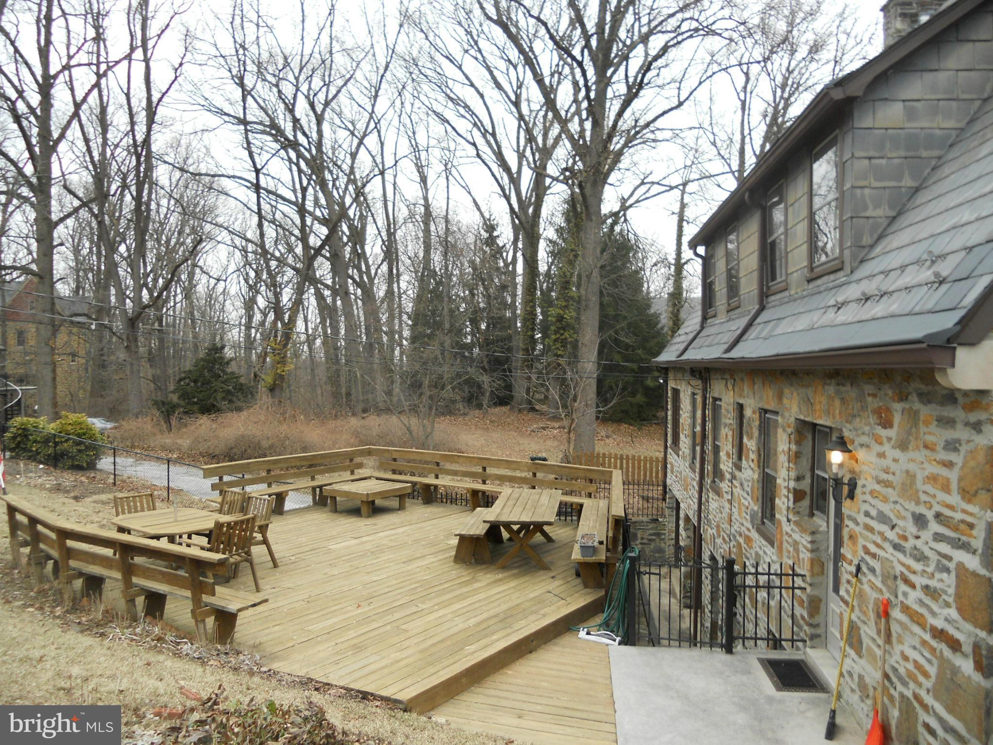 102 Edgerton Road Towson, MD 21286 - Photo 14 of 15 DECK