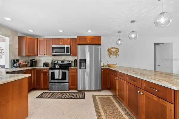 $9,000 | 327 Avenida Milano, Sarasota, FL 34242