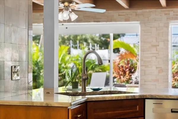 $9,000 | 327 Avenida Milano, Sarasota, FL 34242