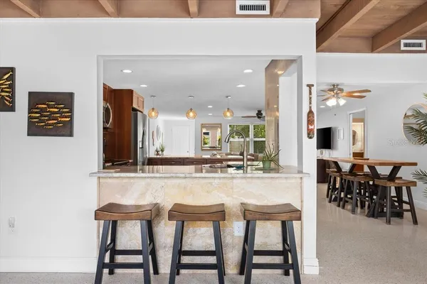 $9,000 | 327 Avenida Milano, Sarasota, FL 34242