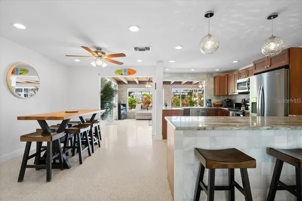 $9,000 | 327 Avenida Milano, Sarasota, FL 34242