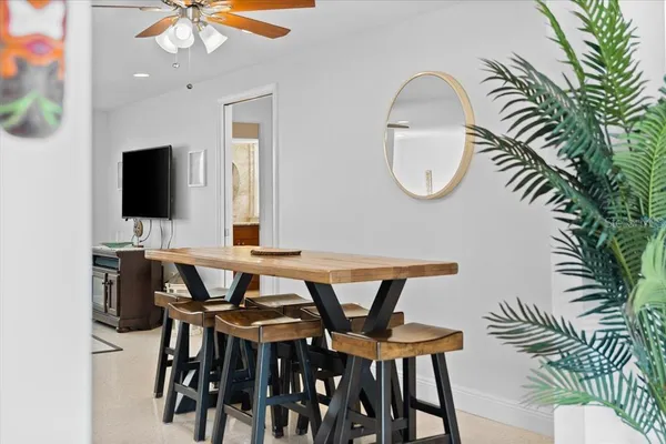 $9,000 | 327 Avenida Milano, Sarasota, FL 34242