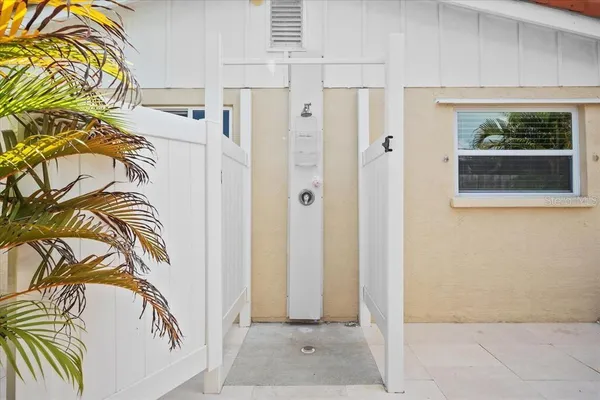 $9,000 | 327 Avenida Milano, Sarasota, FL 34242