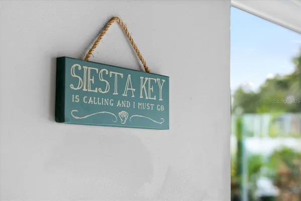 $9,000 | 327 Avenida Milano, Sarasota, FL 34242