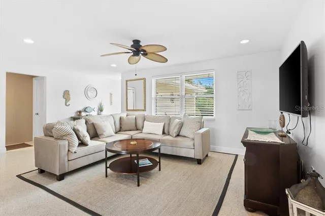 $16,000 | 327 Avenida Milano, Sarasota, FL 34242