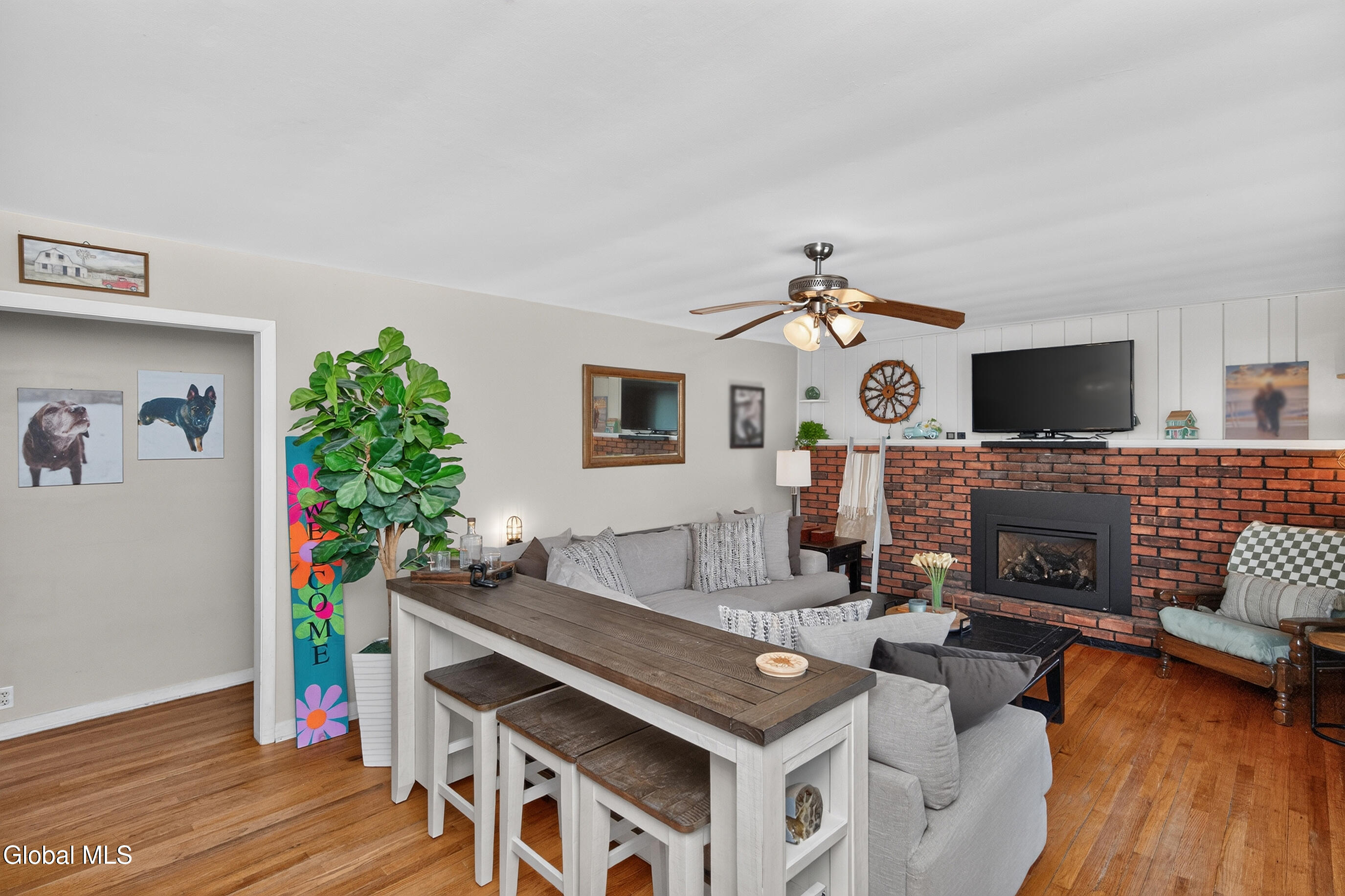 27 Asprion Road Bethlehem, NY 12077 - Photo 4 of 30 019-27-Asprion-Road-Glenmont-NY-12077