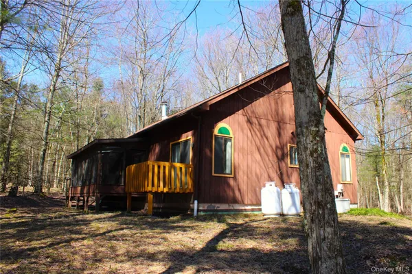 $365,000 | 41 West Delaware Extension, Smallwood, NY 12778