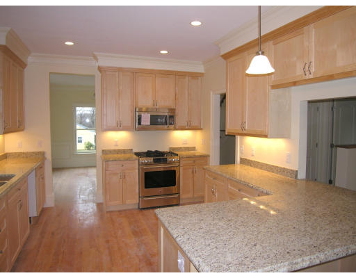 32 Bridge Street Lexington, MA 02421 - Photo 2 of 3