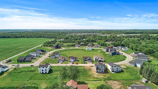 $114,900 | 9943 14th Circle Northeast, St. Michael, MN 55376