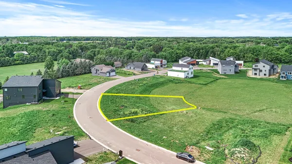 $114,900 | 9943 14th Circle Northeast, St. Michael, MN 55376