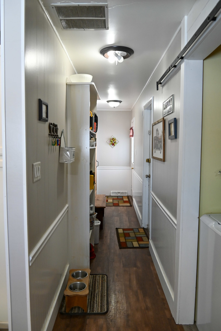 196 South Henning Road Danville, IL 61832 - Photo 12 of 42