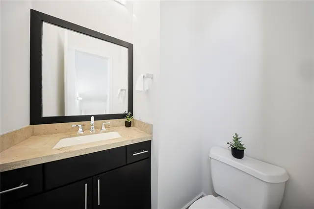 $499,900 | 2203 Colorado Street, Houston, TX 77007