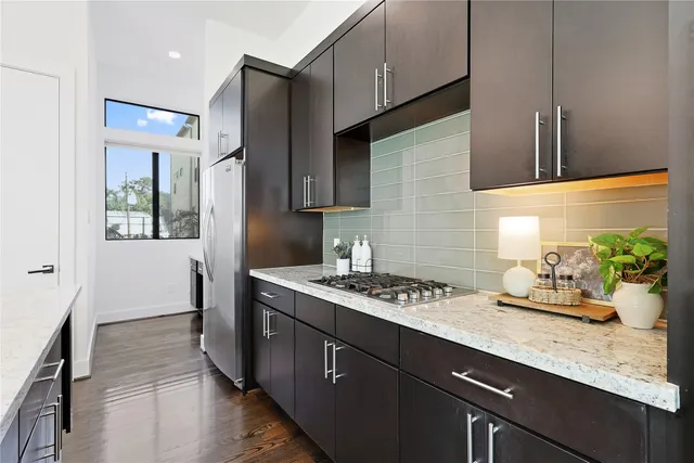 $499,900 | 2203 Colorado Street, Houston, TX 77007