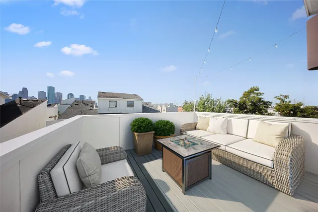 $499,900 | 2203 Colorado Street, Houston, TX 77007