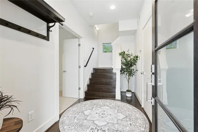 $499,900 | 2203 Colorado Street, Houston, TX 77007