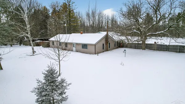 $175,000 | 3636 West Nielsen Road, Coleman, MI 48618