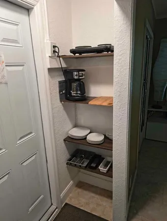 $1,200 | 5741 Southwest 24th Avenue, Unit B, Fort Lauderdale, FL 33312