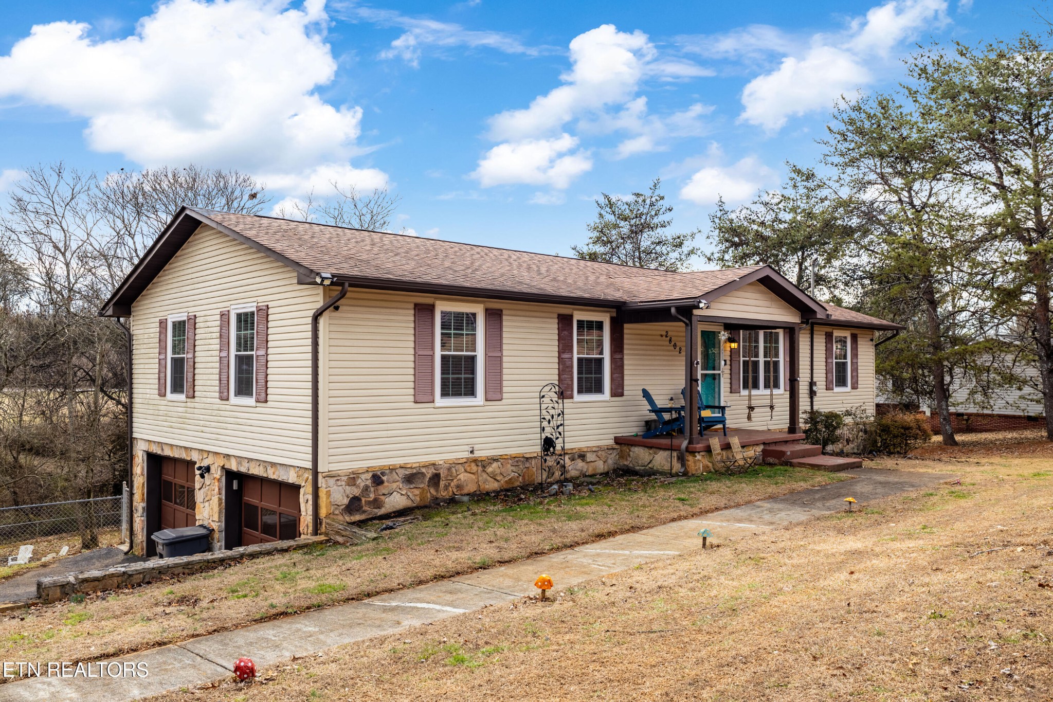 2802 Rambling Road Maryville, TN 37801 - Photo 2 of 19