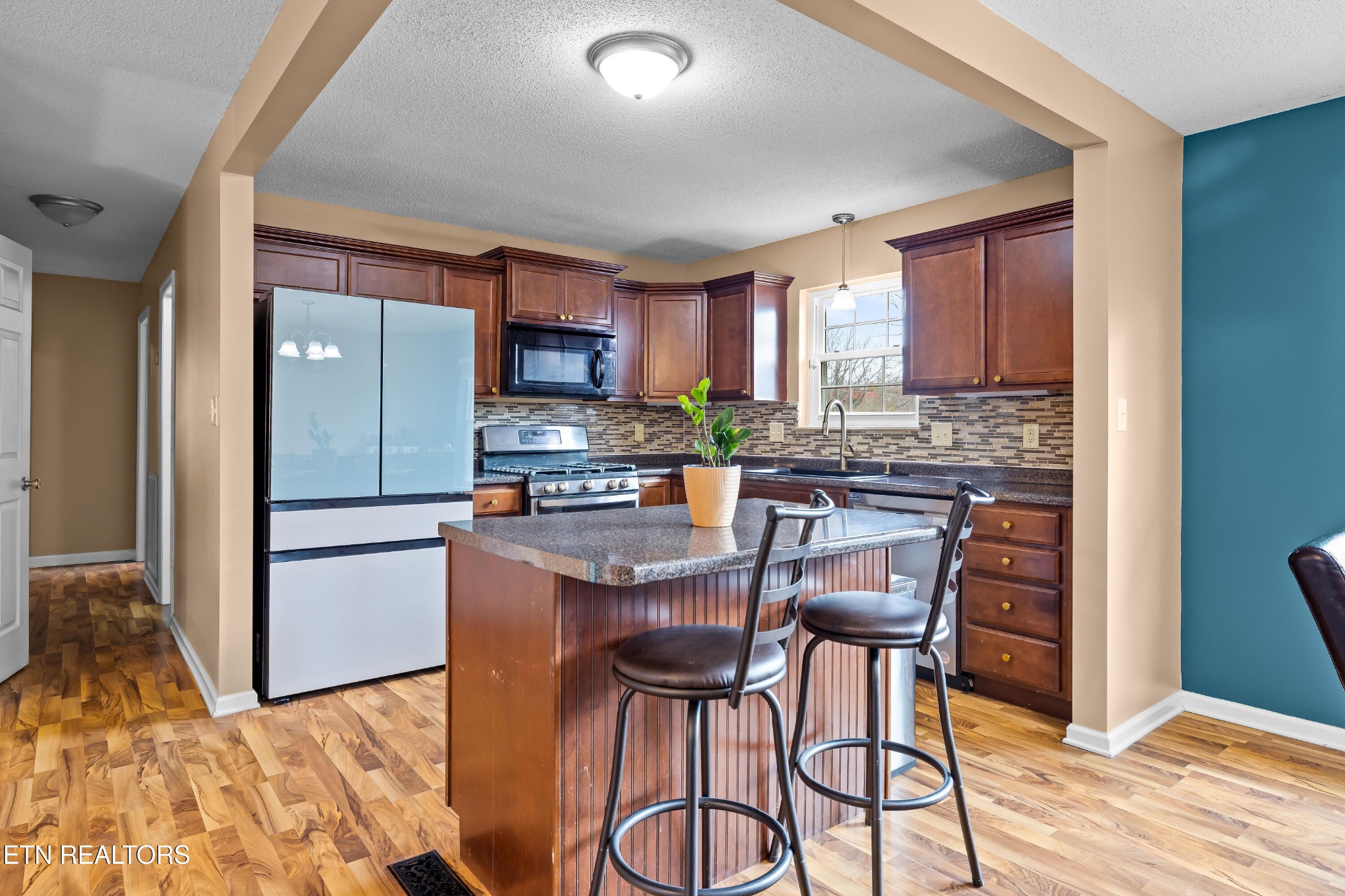 2802 Rambling Road Maryville, TN 37801 - Photo 4 of 19