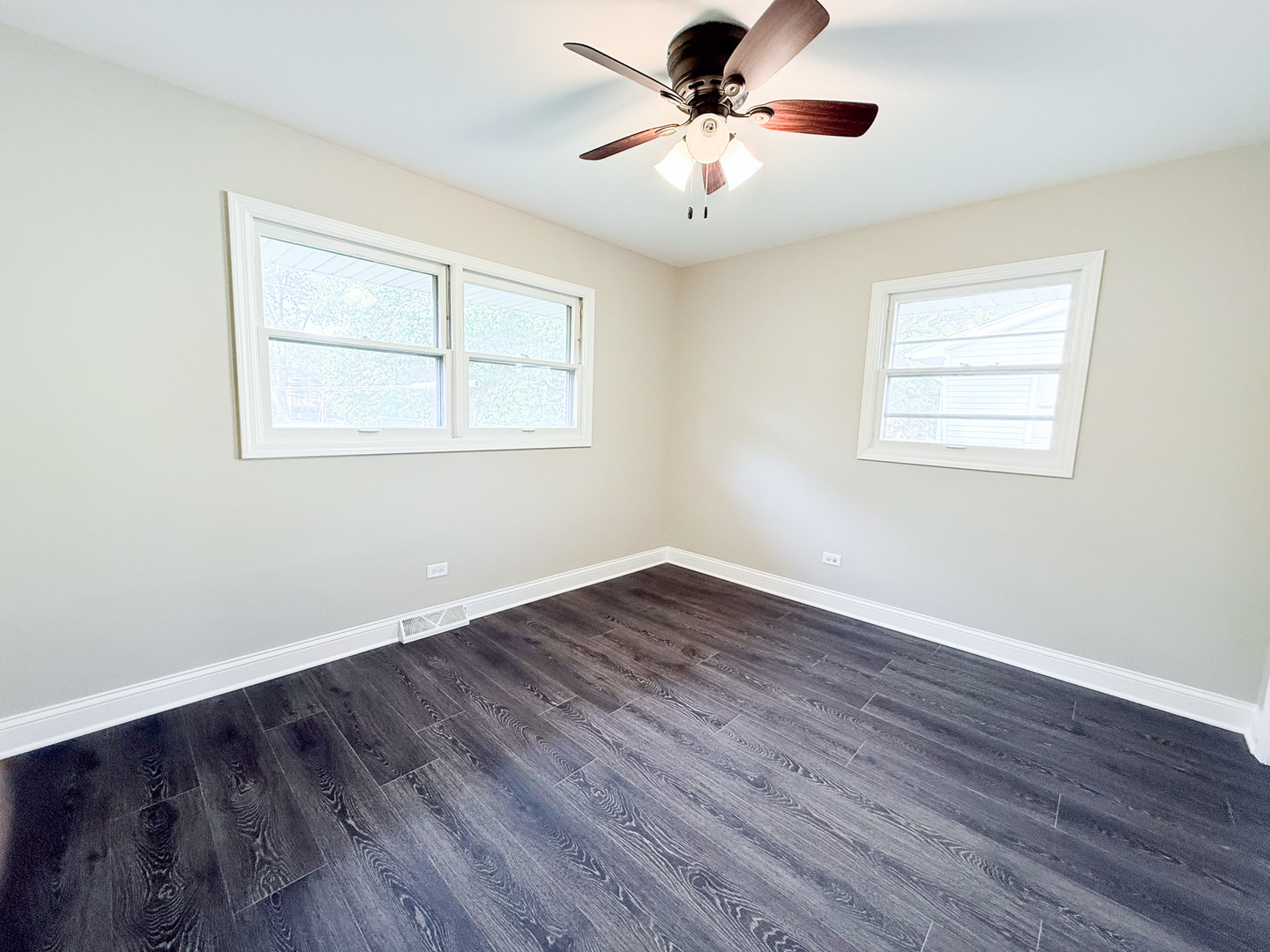 2225 West Acres Road Joliet, IL 60435 - Photo 12 of 21 Gallery Image 12