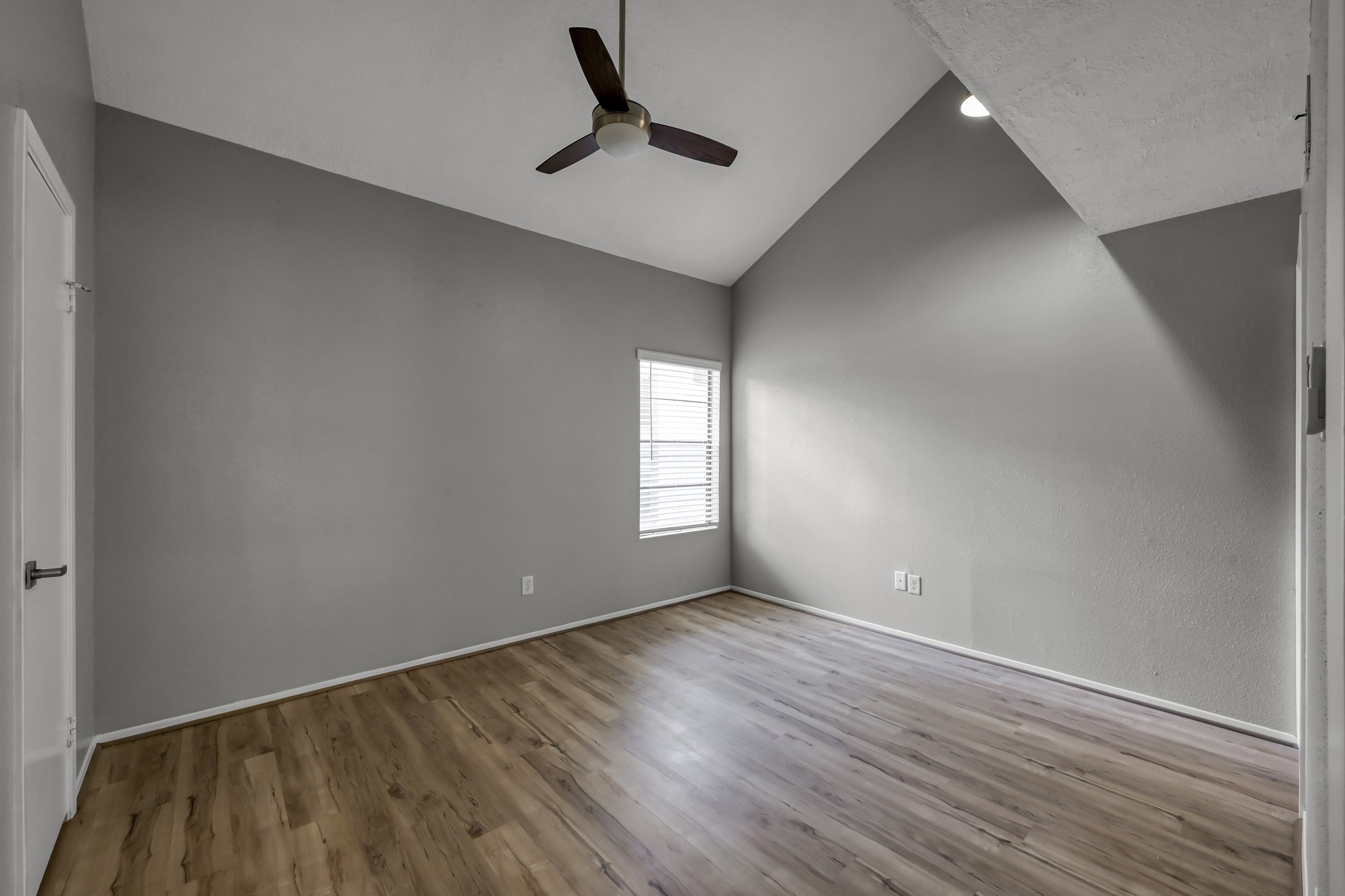 12900 Walden Road, Unit 1010J Montgomery, TX 77356 - Photo 9 of 24 Downstairs Bedroom