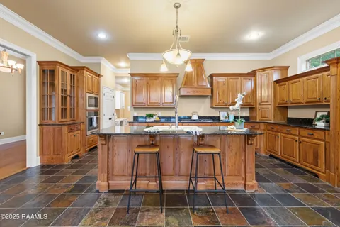 $589,900 | 100 Carrollton Circle, Lafayette, LA 70503