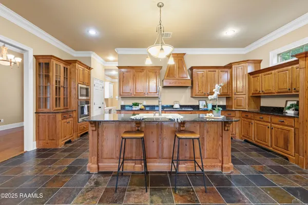 $589,900 | 100 Carrollton Circle, Lafayette, LA 70503