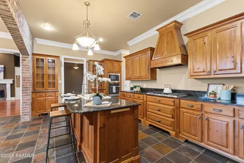 $589,900 | 100 Carrollton Circle, Lafayette, LA 70503