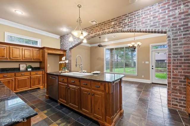 $589,900 | 100 Carrollton Circle, Lafayette, LA 70503