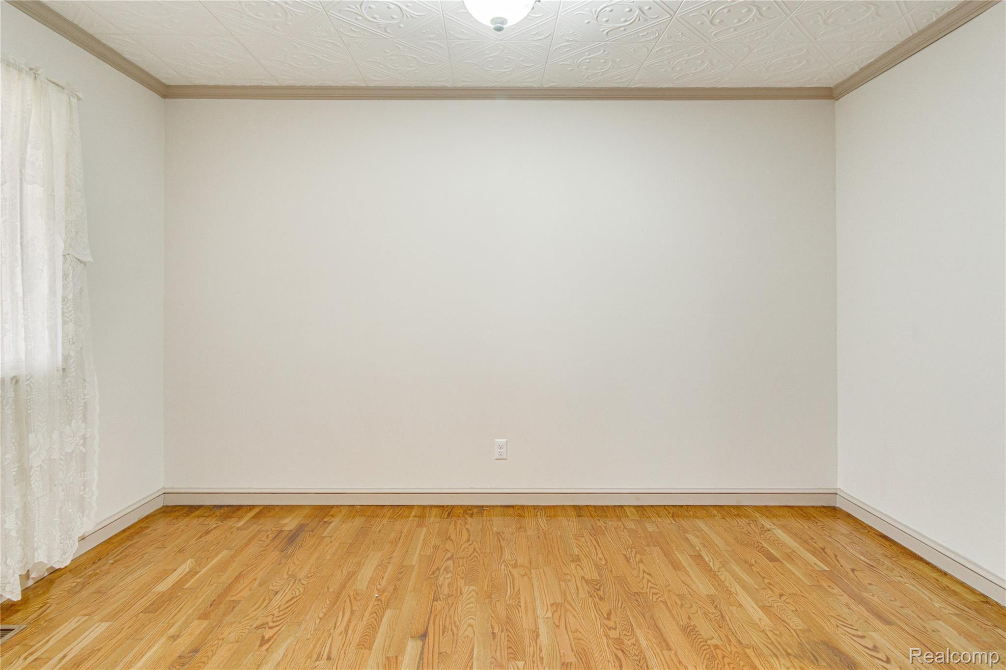 12030 Gage Road Holly, MI 48442 - Photo 7 of 52 Interiors (6 of 44).jpg