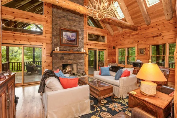 $1,510,000 | 20572 Buena Vista Road, Rockbridge, OH 43149