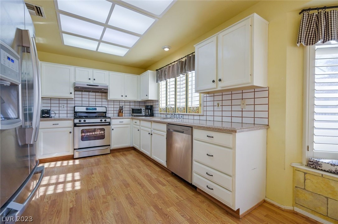 8813 Stoney Point Drive Las Vegas, NV 89134 - Photo 12 of 39