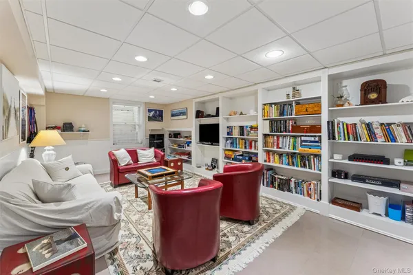$135,000 | 3 Cherry Blossom Lane, East Quogue, NY 11942