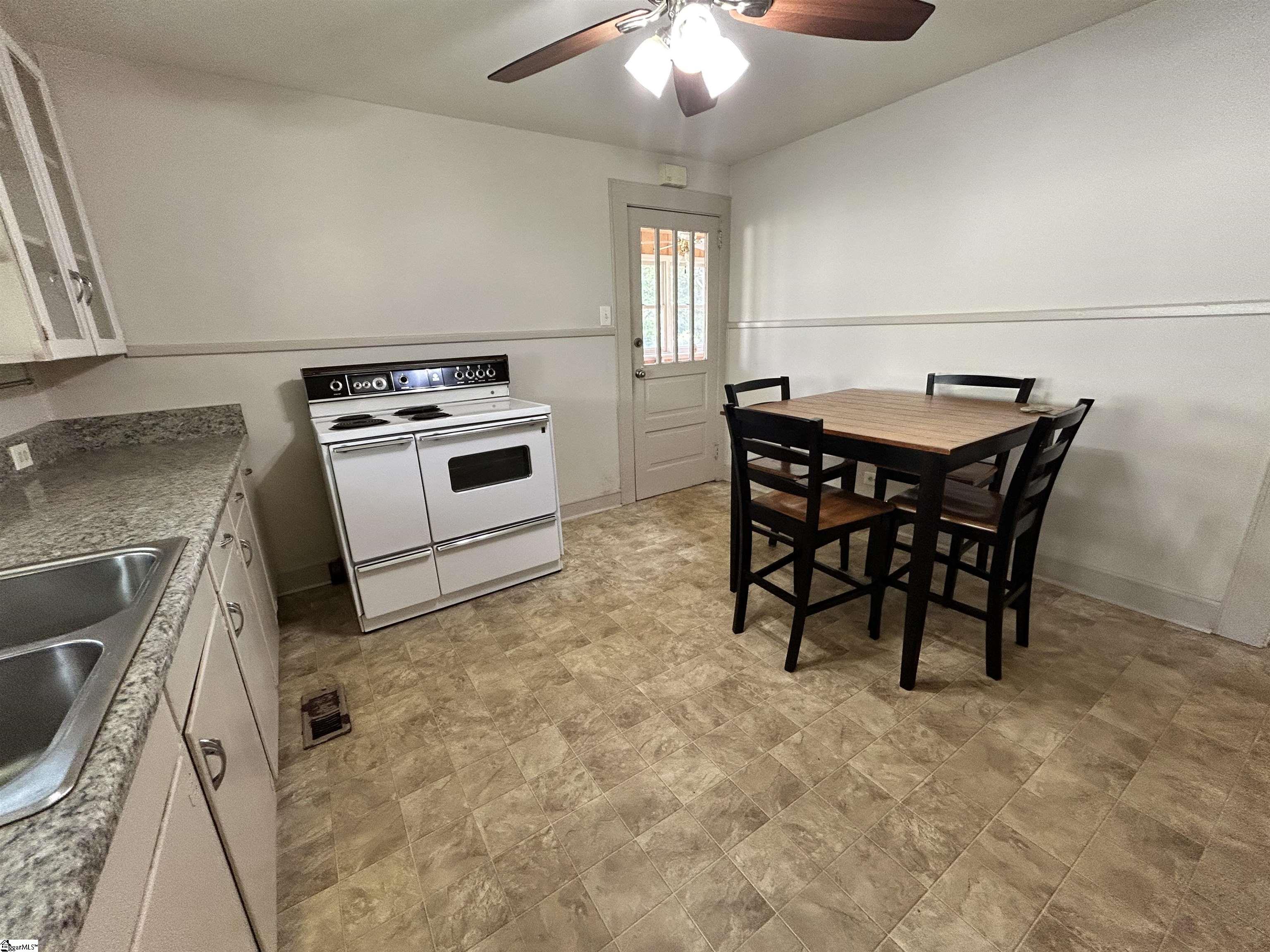204 Edwards Road Lyman, SC 29365 - Photo 10 of 15
