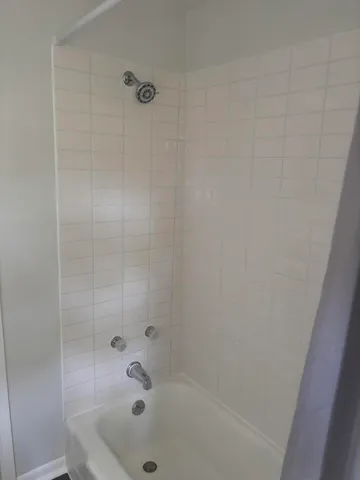 $150,000 | 135 Peacock Walk, Jackson, MI 49201