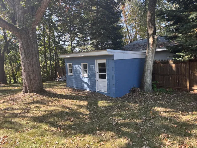 $150,000 | 135 Peacock Walk, Jackson, MI 49201