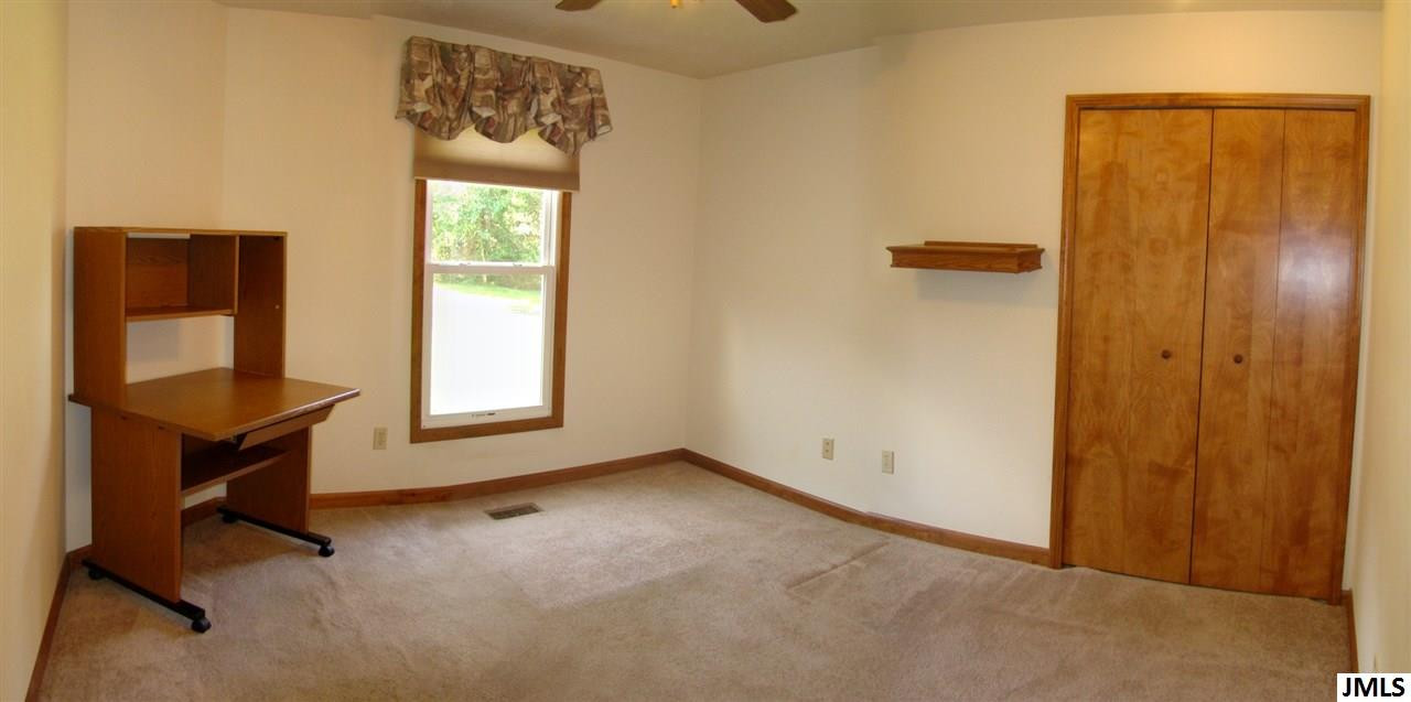 2001 Augusta Drive Jackson, MI 49201 - Photo 13 of 22 Photo 13