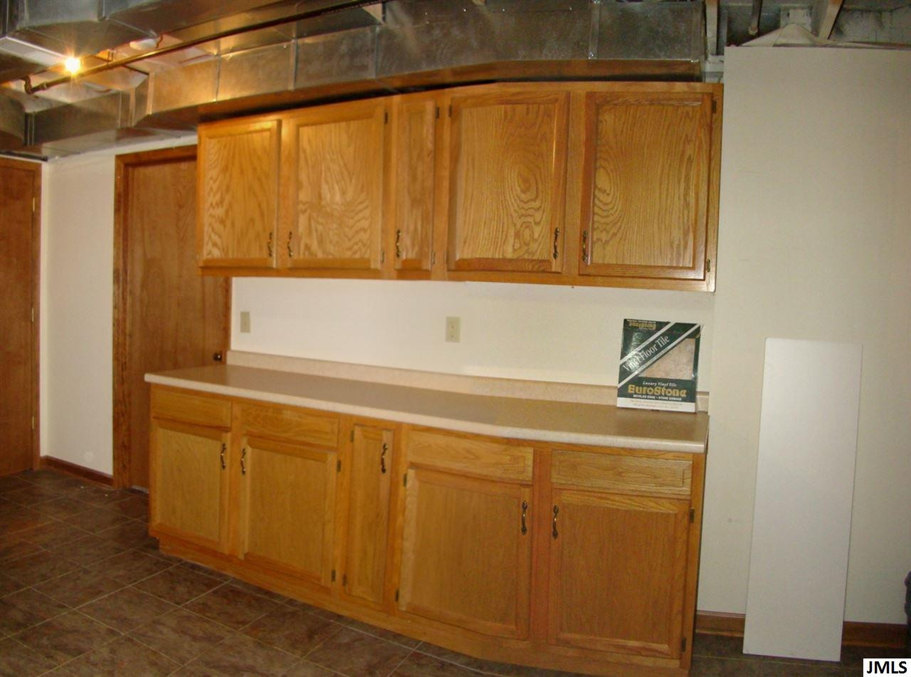 2001 Augusta Drive Jackson, MI 49201 - Photo 19 of 22 Photo 19