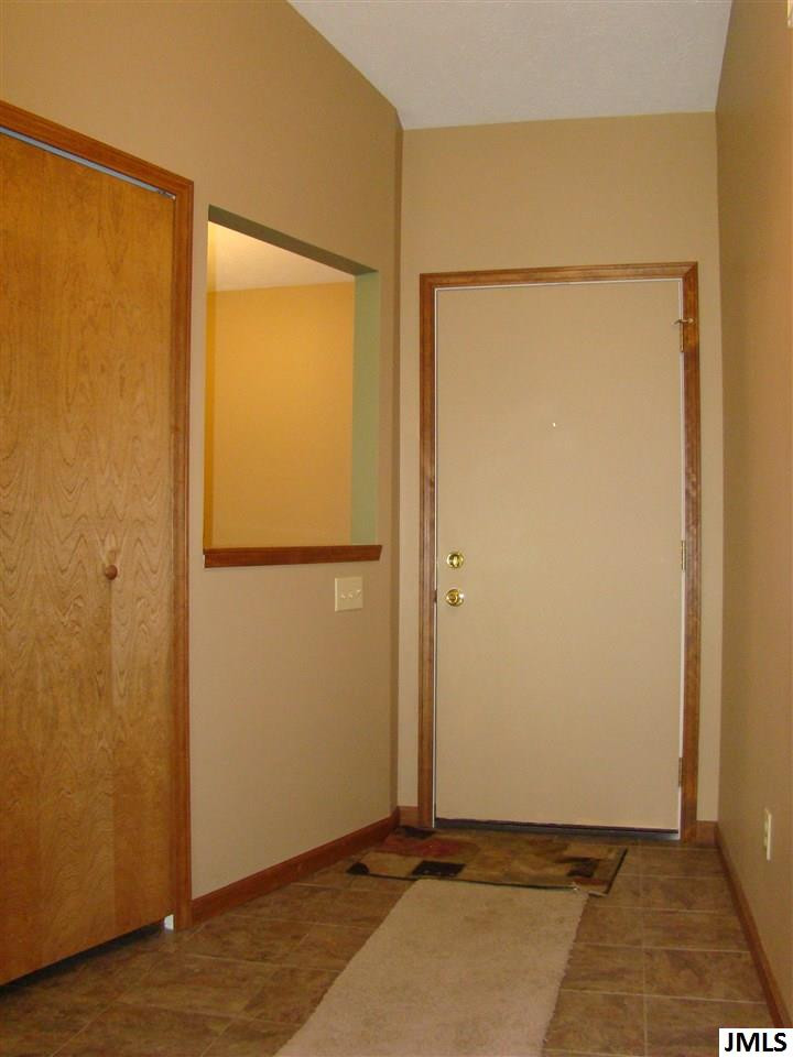 2001 Augusta Drive Jackson, MI 49201 - Photo 3 of 22 Photo 3