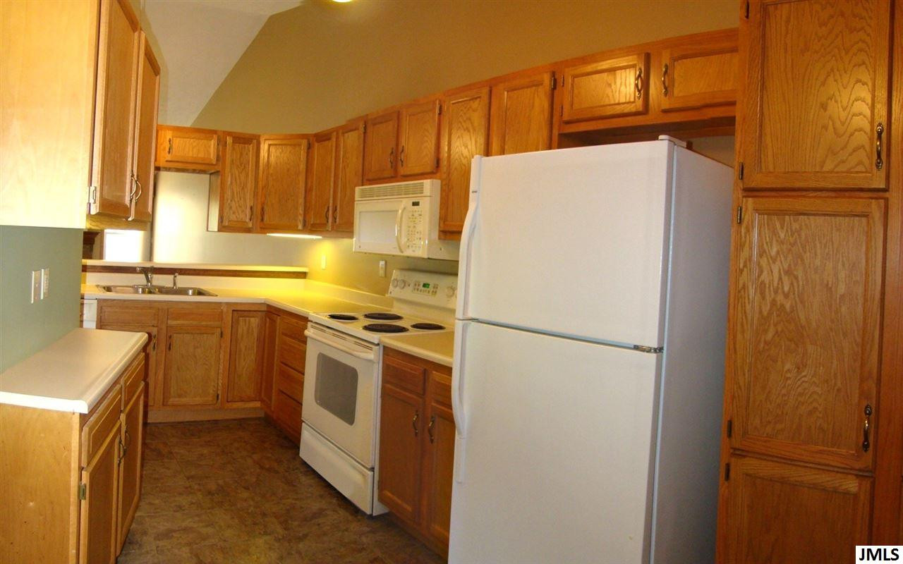 2001 Augusta Drive Jackson, MI 49201 - Photo 7 of 22 Photo 7