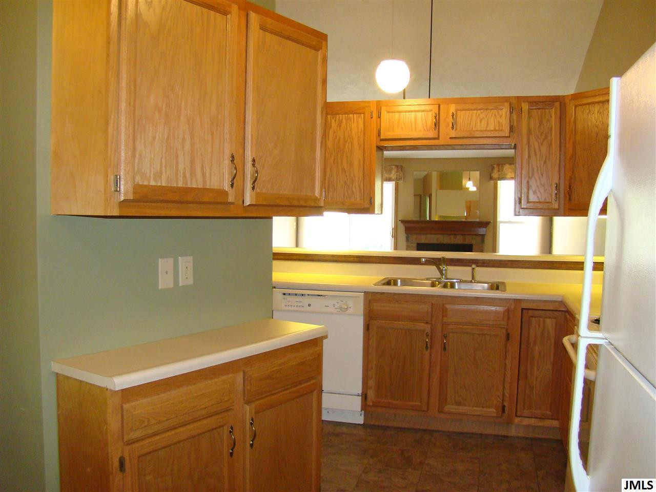 2001 Augusta Drive Jackson, MI 49201 - Photo 9 of 22 Photo 9