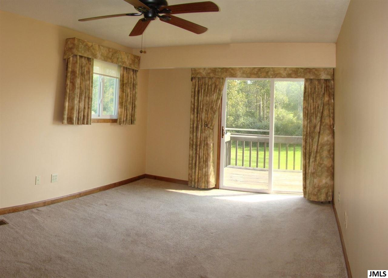 2001 Augusta Drive Jackson, MI 49201 - Photo 10 of 22 Photo 10