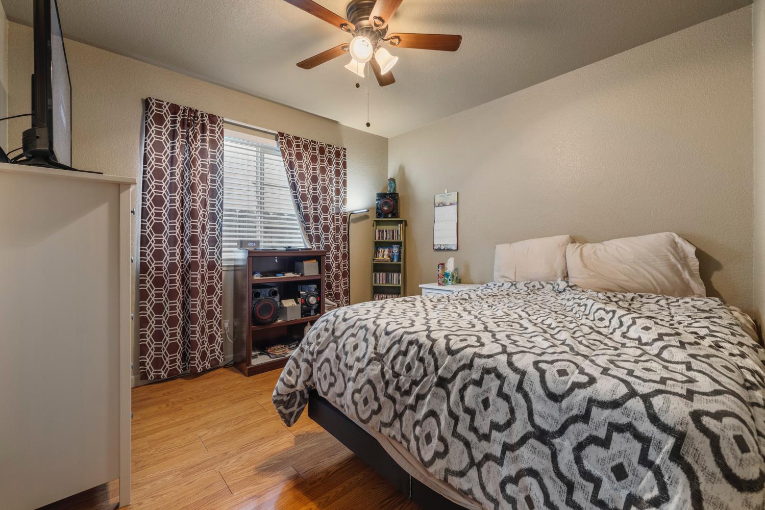 7542 Locust Street Hughson, CA 95326 - Photo 33 of 40