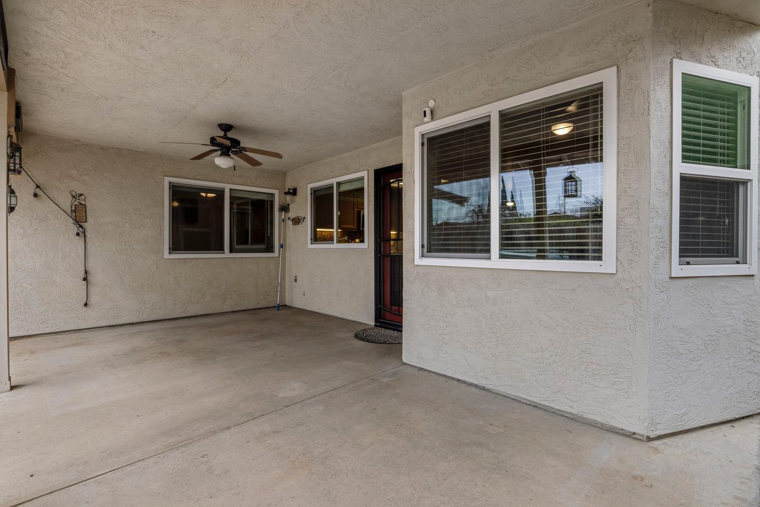 7542 Locust Street Hughson, CA 95326 - Photo 35 of 40