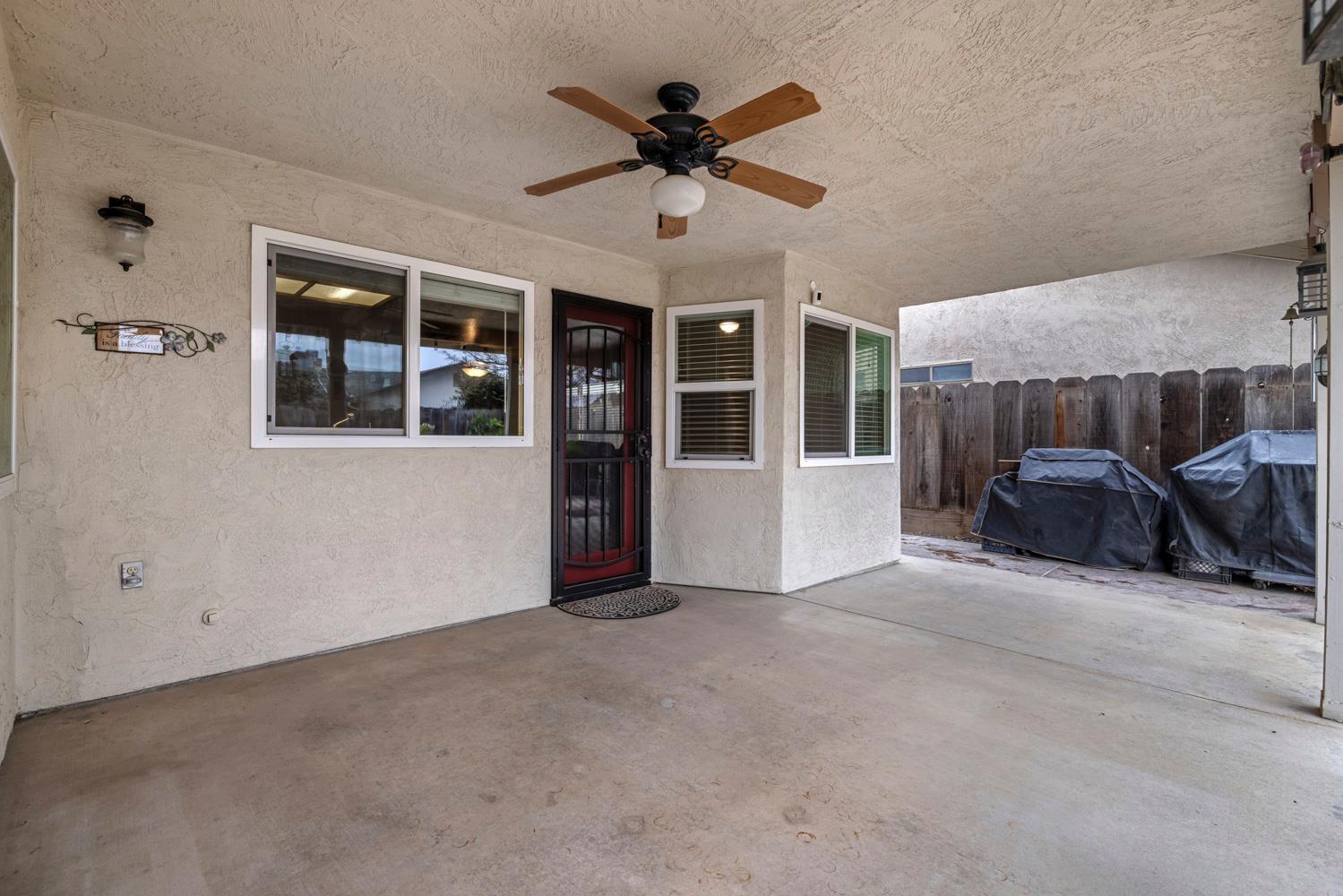 7542 Locust Street Hughson, CA 95326 - Photo 39 of 40