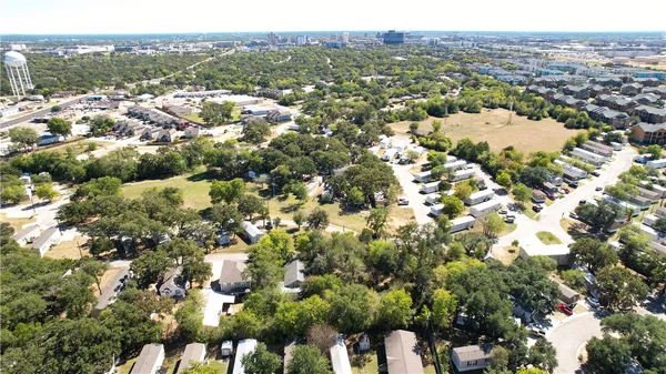 $254,900 | 142 Watson Lane, Bryan, TX 77801